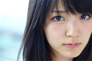 希望之光：上海残障人士的励志故事